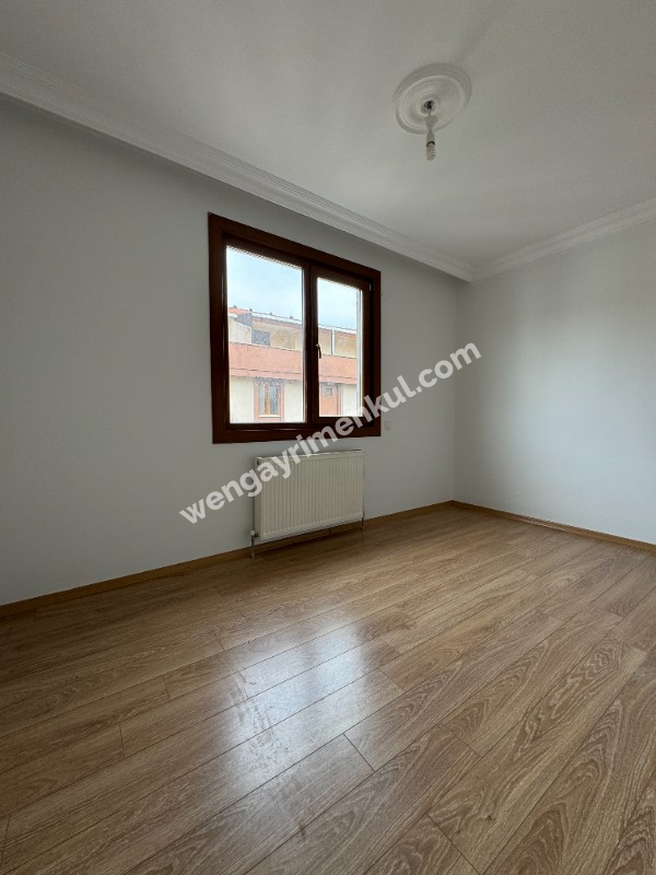 BOŞ DAİRE METRO KÜÇÜKYALI ALTINTEPE HİLLTOWN KÖŞE BİNA VE DAİRE