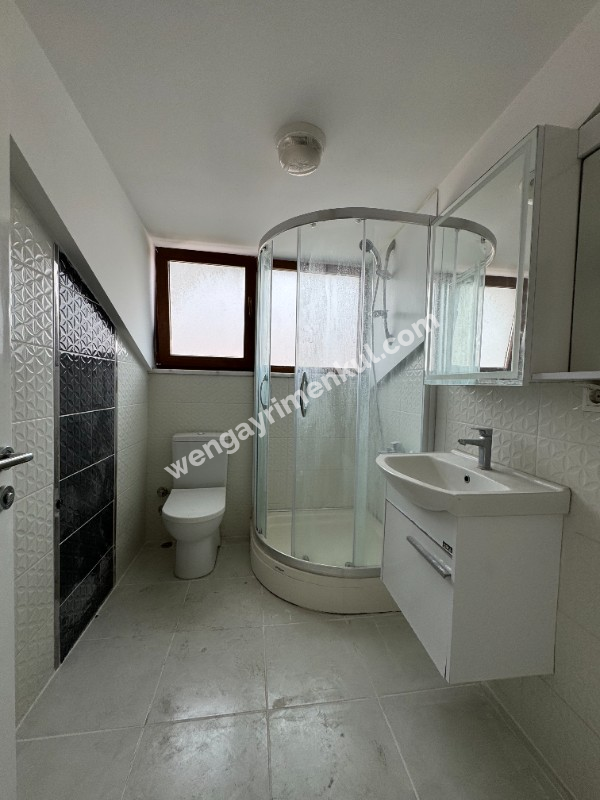 BOŞ DAİRE METRO KÜÇÜKYALI ALTINTEPE HİLLTOWN KÖŞE BİNA VE DAİRE