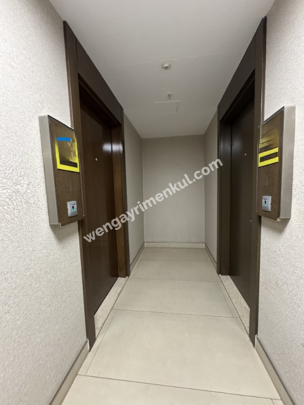 KÖŞE BLOK KÖŞE DAİRE YÜKSEK KATLARDA MUHTEŞEM DENİZ MANZARALI