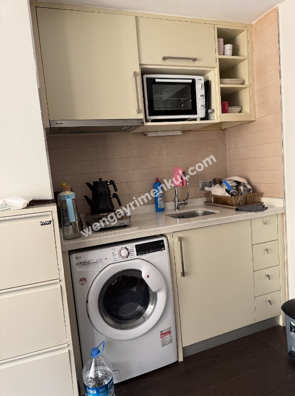 KÖŞE BLOK KÖŞE DAİRE YÜKSEK KATLARDA MUHTEŞEM DENİZ MANZARALI