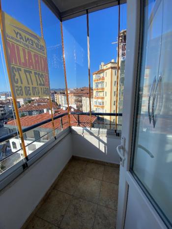 GÜVENAY – ÇORUM FATİH CADDESİ ADLİYE CİVARI – MERKEZİ KONUMDA 3+1 KİRALIK DAİRE