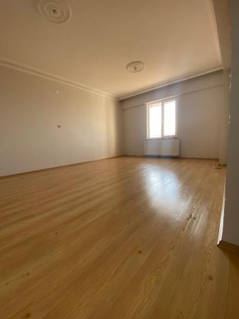 GÜVENAY – ÇORUM FATİH CADDESİ ADLİYE CİVARI – MERKEZİ KONUMDA 3+1 KİRALIK DAİRE