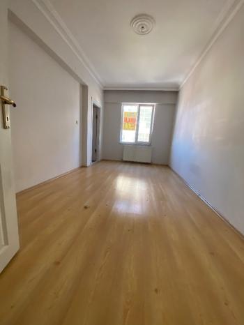 GÜVENAY – ÇORUM FATİH CADDESİ ADLİYE CİVARI – MERKEZİ KONUMDA 3+1 KİRALIK DAİRE
