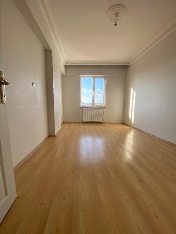 GÜVENAY – ÇORUM FATİH CADDESİ ADLİYE CİVARI – MERKEZİ KONUMDA 3+1 KİRALIK DAİRE