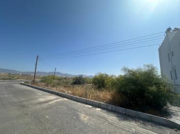 LEFKOŞA AYDEMET METEHAN BÖLGESİNDE SATILIK KÖŞE ARSA