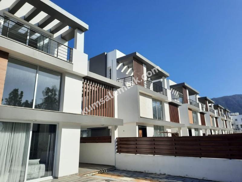 GİRNE KARAOĞLANOĞLU BÖLGESİNDE SATILIK 3 + 1 SIFIR VİLLALAR 