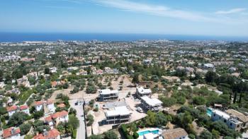 Bellapais Bölgesinde Yer alan Türk Tapulu Yeni  Lüx Full Deniz Manzaralı Villa Projesi