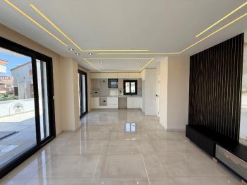 Didim Hisar Mahallesinde Satılık Tam Müstakil Villa