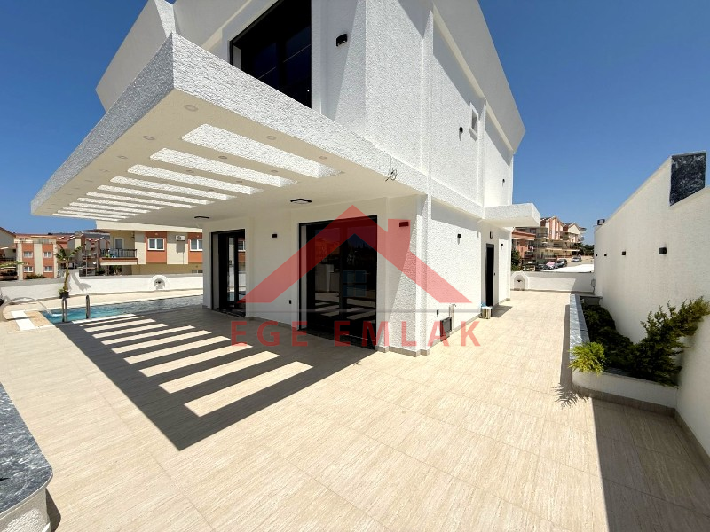 Didim Hisar Mahallesinde Satılık Tam Müstakil Villa