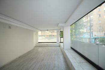 Elmas'tan Burhan Felek Cad. Üzeri 270 M2 Alana Sahip Dükkan