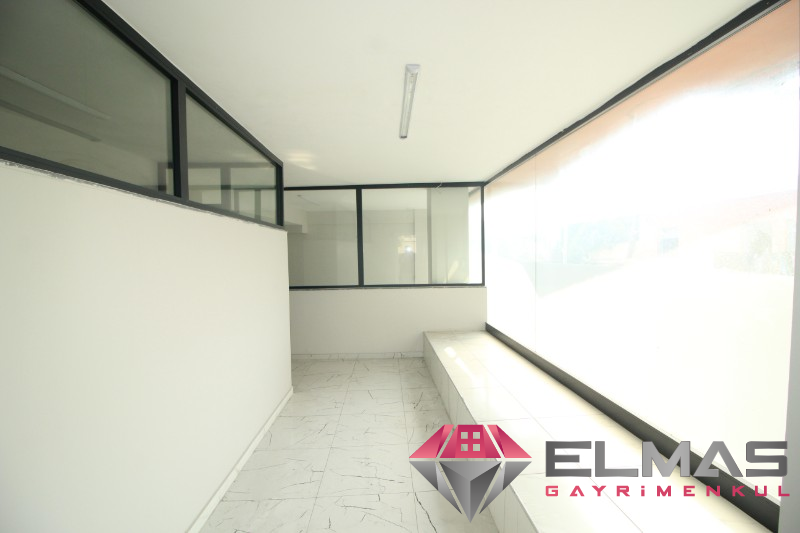 Elmas'tan Burhan Felek Cad. Üzeri 270 M2 Alana Sahip Dükkan