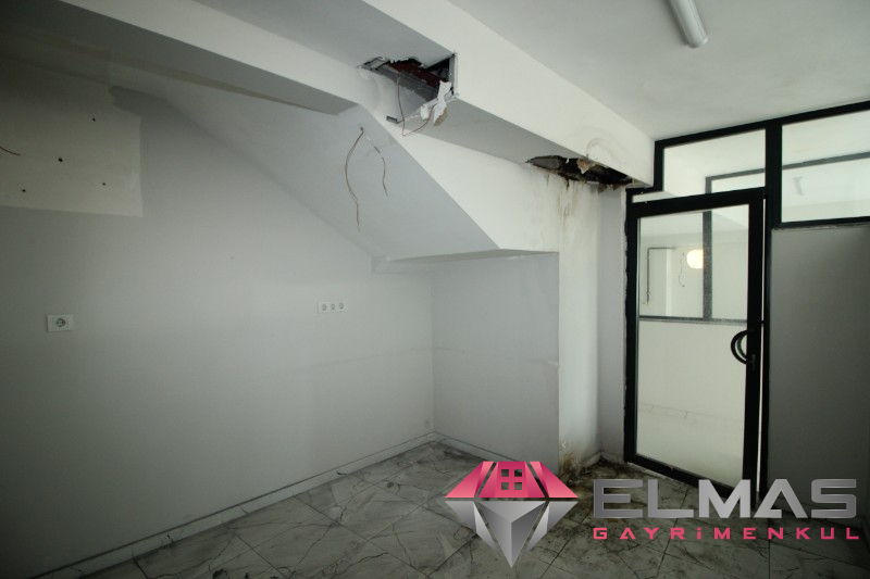 Elmas'tan Burhan Felek Cad. Üzeri 270 M2 Alana Sahip Dükkan