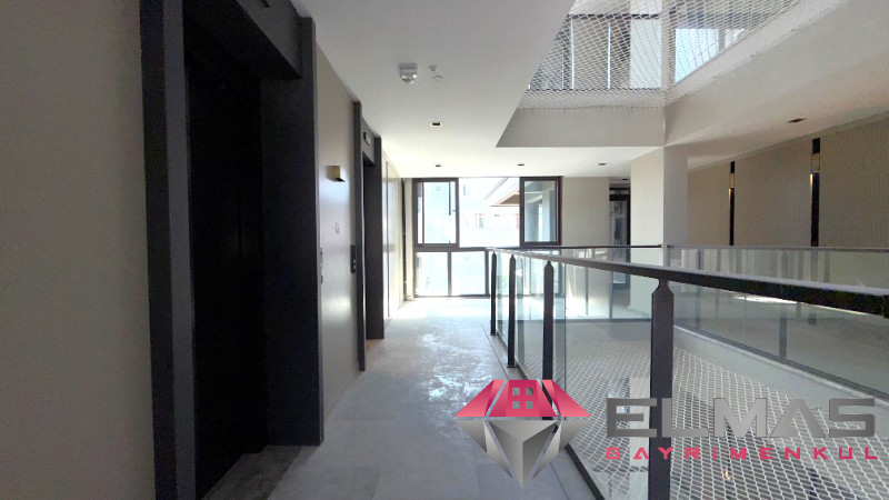 Elmas'tan Yenişehir'in Kalbinde Full Concept 2+1 Ofis