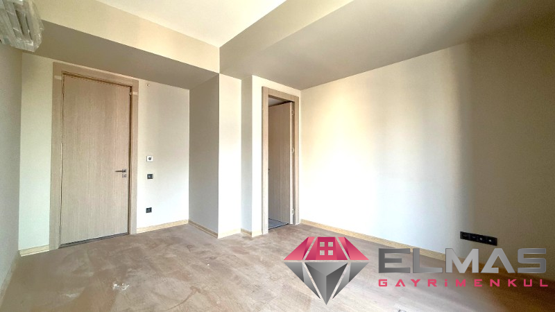 Elmas'tan Yenişehir'in Kalbinde Full Concept 2+1 Ofis