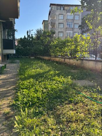 METRO,PİAZZA,HASTANE,ADLİYE YAKINI KÖŞE BİNA BÜYÜK BALKONLU