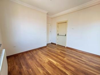 FENERYOLU'NDA YENİ BİNADA ÇOK BAKIMLI 3+1 KİRALIK DAİRE