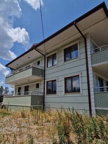 SAKARYA KAYNARCA 'DA KALABALIK  AİLELER İÇİN 11.600 m2 ARAZİ İÇİNDE 2 ADET BÜYÜK TİP VİLLA