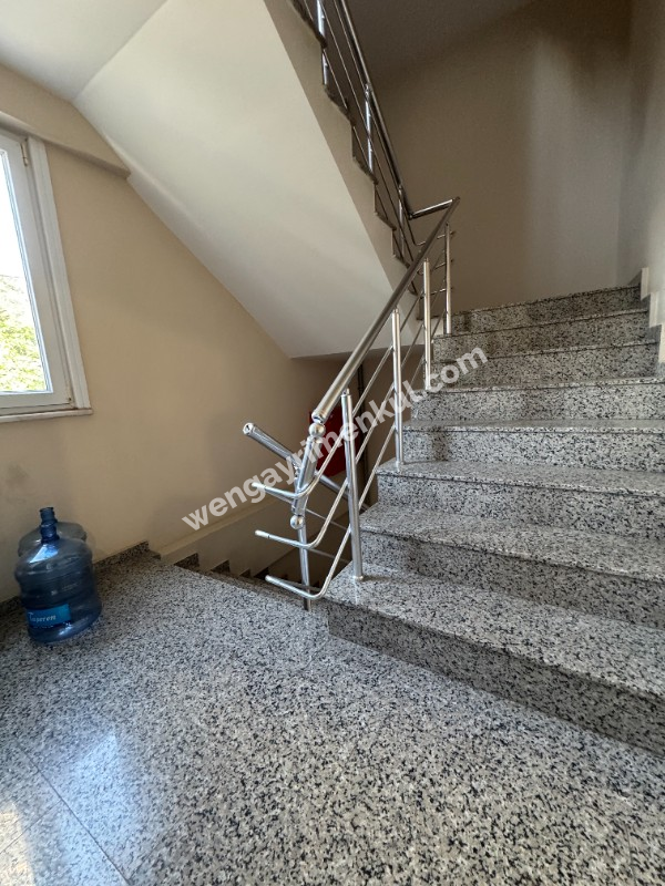 METRO,PİAZZA,HASTANE,ADLİYE YAKINI KÖŞE BİNA BÜYÜK BALKONLU