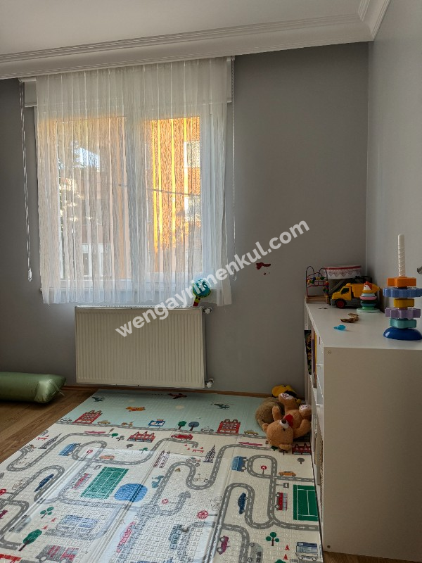 METRO,PİAZZA,HASTANE,ADLİYE YAKINI KÖŞE BİNA BÜYÜK BALKONLU