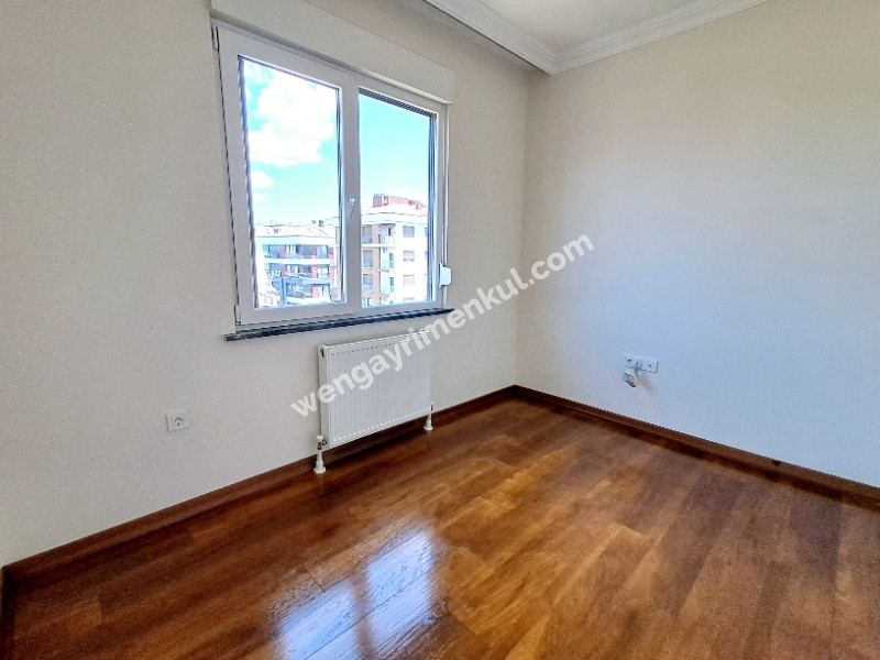 FENERYOLU'NDA YENİ BİNADA ÇOK BAKIMLI 3+1 KİRALIK DAİRE