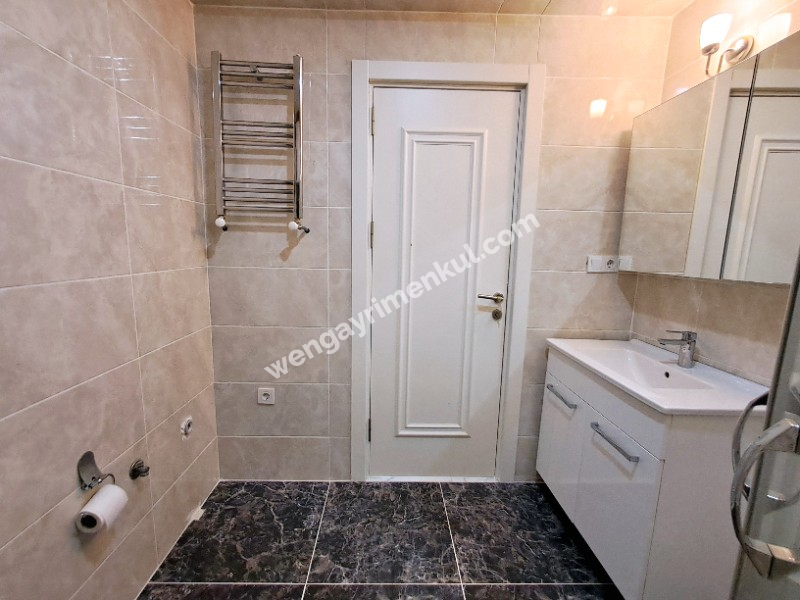 FENERYOLU'NDA YENİ BİNADA ÇOK BAKIMLI 3+1 KİRALIK DAİRE