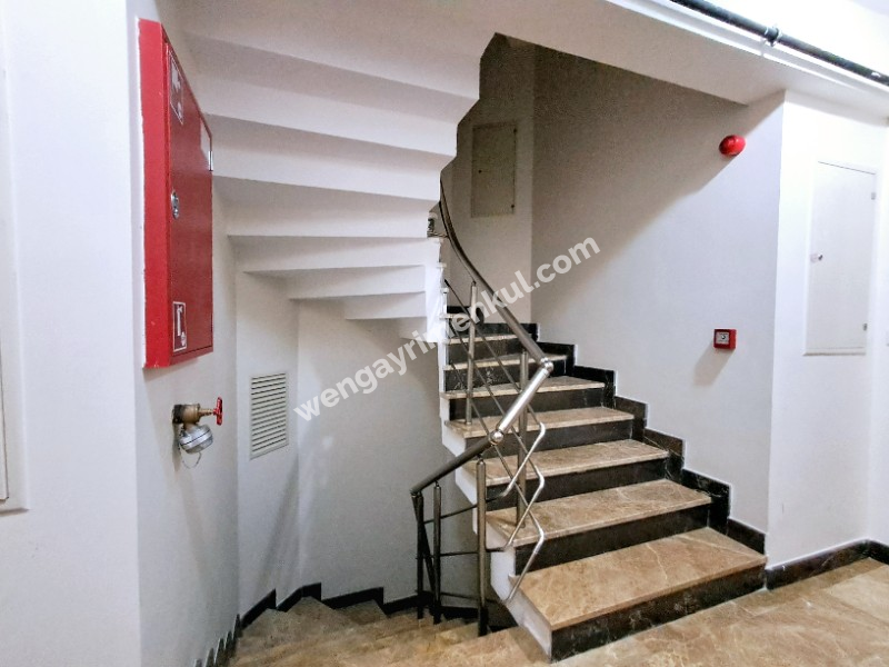 FENERYOLU'NDA YENİ BİNADA ÇOK BAKIMLI 3+1 KİRALIK DAİRE