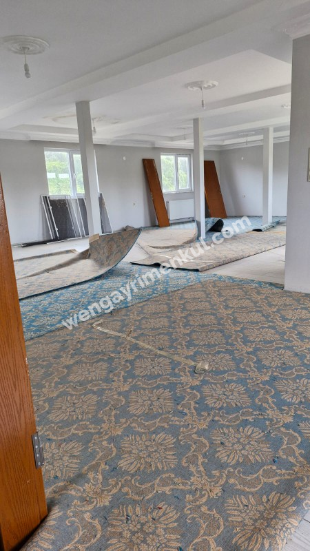 SAKARYA KAYNARCA 'DA KALABALIK  AİLELER İÇİN 11.600 m2 ARAZİ İÇİNDE 2 ADET BÜYÜK TİP VİLLA