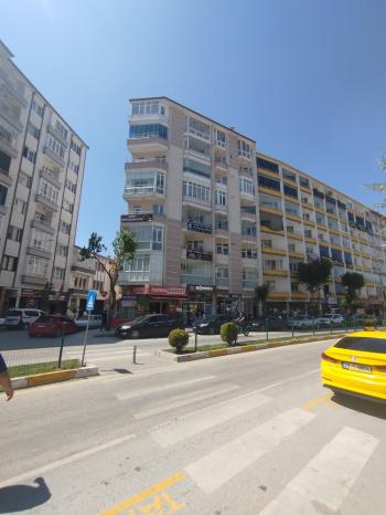 GÜVENAY – ÇORUM ADLİYE KARŞISI – MERKEZİ KONUMDA 125 M² KİRALIK OFİS & BÜRO