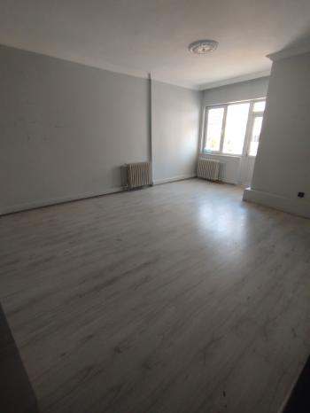 GÜVENAY – ÇORUM ADLİYE KARŞISI – MERKEZİ KONUMDA 125 M² KİRALIK OFİS & BÜRO
