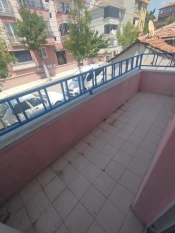 GÜVENAY – ÇORUM ULUKAVAK MAHALLESİ MERKEZİ KONUMDA KİRACILI KOMPLE SATILIK BİNA