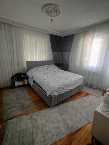 GÜVENAY – ÇORUM ULUKAVAK MAHALLESİ MERKEZİ KONUMDA KİRACILI KOMPLE SATILIK BİNA