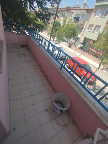 GÜVENAY – ÇORUM ULUKAVAK MAHALLESİ MERKEZİ KONUMDA KİRACILI KOMPLE SATILIK BİNA