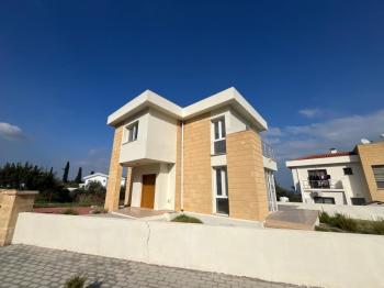 GİRNE YEŞİLTEPE BÖLGESİNDE  SATILIK SIFIR 3 + 1 VİLLA