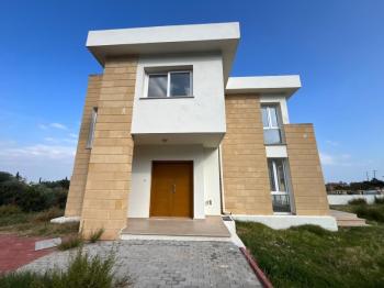 GİRNE YEŞİLTEPE BÖLGESİNDE  SATILIK SIFIR 3 + 1 VİLLA