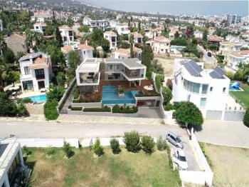 GİRNE BELLAPAİS BÖLGESİNDE SATILIK 5 + 1 SIFIR VİLLA