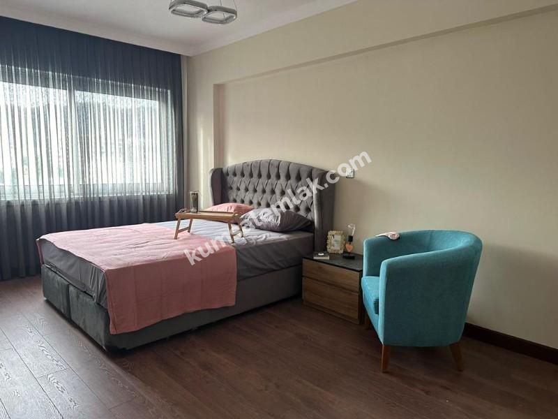GİRNE MERKEZ BÖLGESİNDE LÜKS SİTE İÇERİSİNDE SATILIK DAİRELER