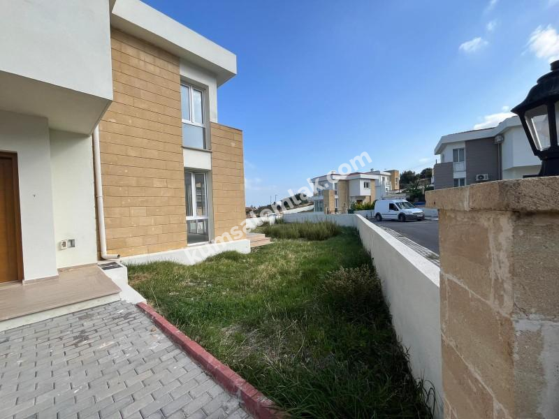GİRNE YEŞİLTEPE BÖLGESİNDE  SATILIK SIFIR 3 + 1 VİLLA