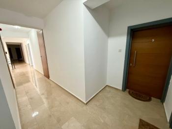 Girne Merkezde Yeni Binada Full Eşyalı 2+1 Satılık Daire 