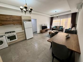 Girne Merkezde Yeni Binada Full Eşyalı 2+1 Satılık Daire 