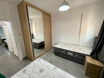 Girne Merkezde Yeni Binada Full Eşyalı 2+1 Satılık Daire 