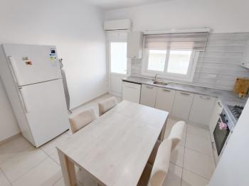 Lefkoşa Yenikentte Eşyalı 2+1 Kiralık Daire