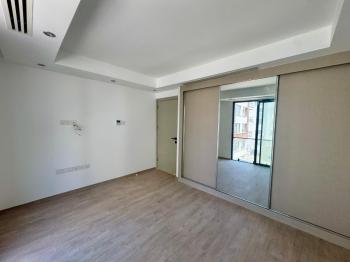 Kıbrs Girne Merkez de Denize Yürüme Mesafesinde Elit Site de Sıfır Satılık 1+1 Rezidans
