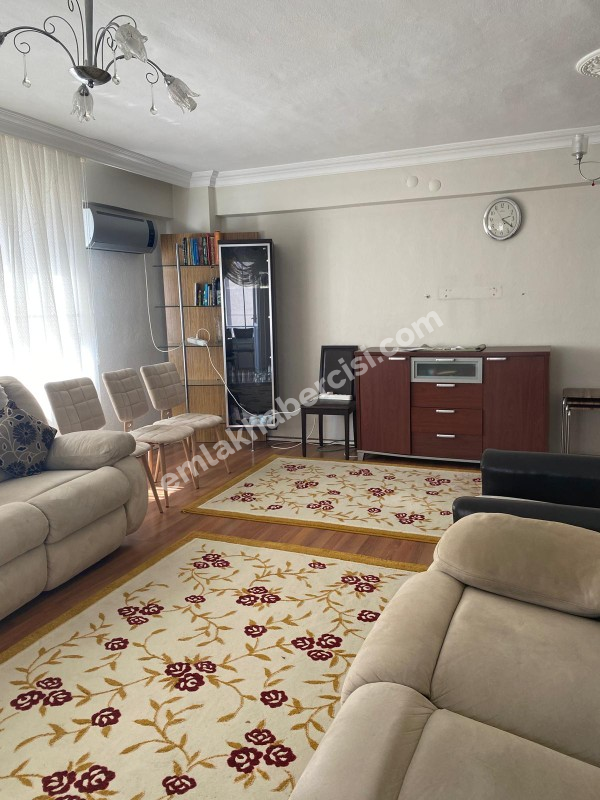 EMLAK HABERCİSİ' NDEN GÜZELYALI TAM MERKEZDE İDO'YA SAHİLE 100 ADIM SATILIK ARA KAT  3+1 DAİRE