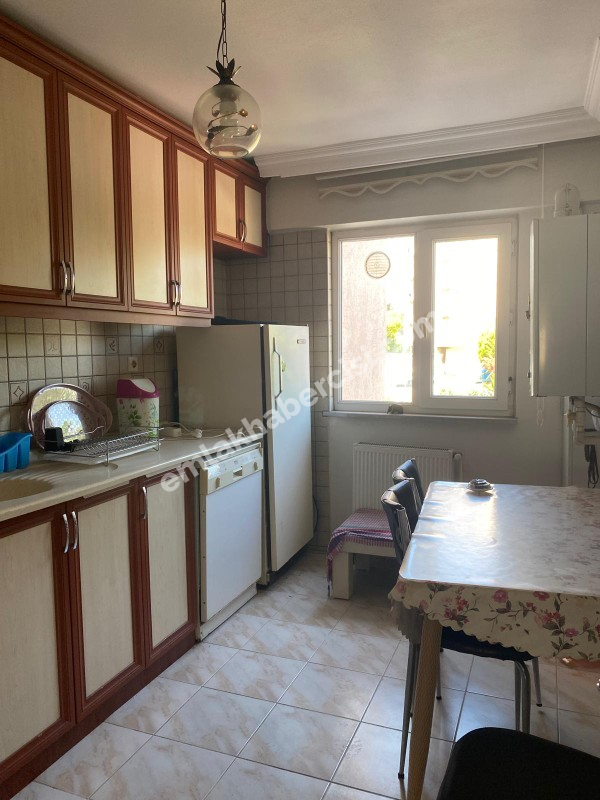 EMLAK HABERCİSİ' NDEN GÜZELYALI TAM MERKEZDE İDO'YA SAHİLE 100 ADIM SATILIK ARA KAT  3+1 DAİRE