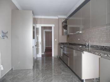 ÇORLUDA SİTE İÇERİSİNDE 4+1 KİRALIK DAİRE 