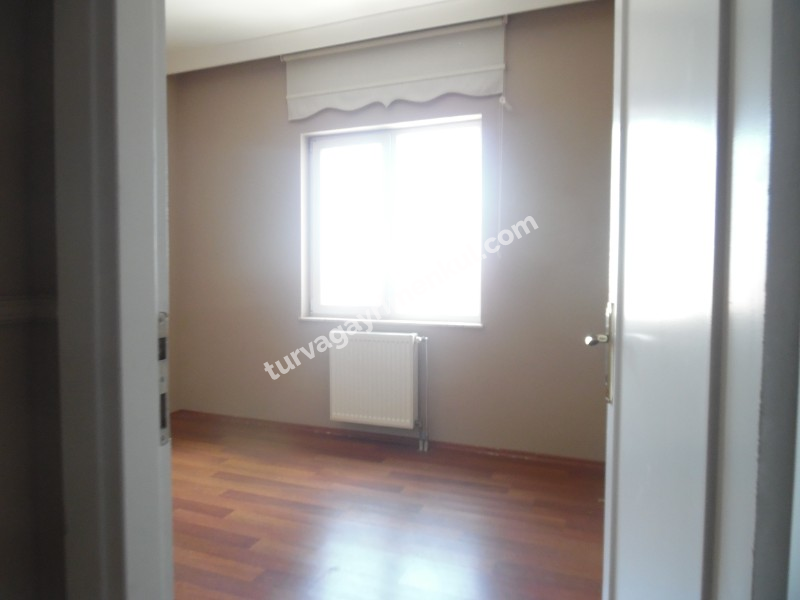 ÇORLUDA SİTE İÇERİSİNDE 4+1 KİRALIK DAİRE 