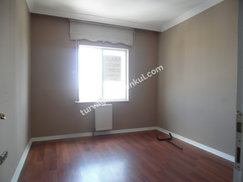 ÇORLUDA SİTE İÇERİSİNDE 4+1 KİRALIK DAİRE 