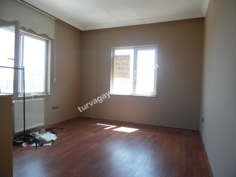 ÇORLUDA SİTE İÇERİSİNDE 4+1 KİRALIK DAİRE 