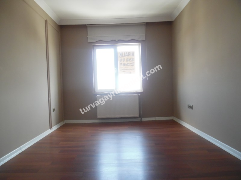 ÇORLUDA SİTE İÇERİSİNDE 4+1 KİRALIK DAİRE 