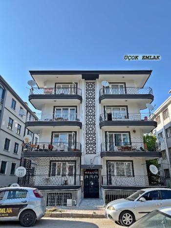 AFYON ÜÇOK EMLAKTAN CUMHURİYET MAH SATILIK 3+1 TEMİZ BAKIMLI